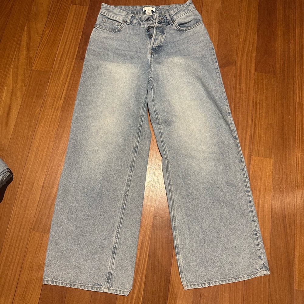 H&M Light Blue High-Rise Wide Leg Jeans - Picture 2 of 5